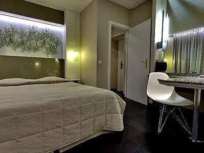Glenmore Hotel