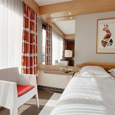 Hotel Glenmore 3*